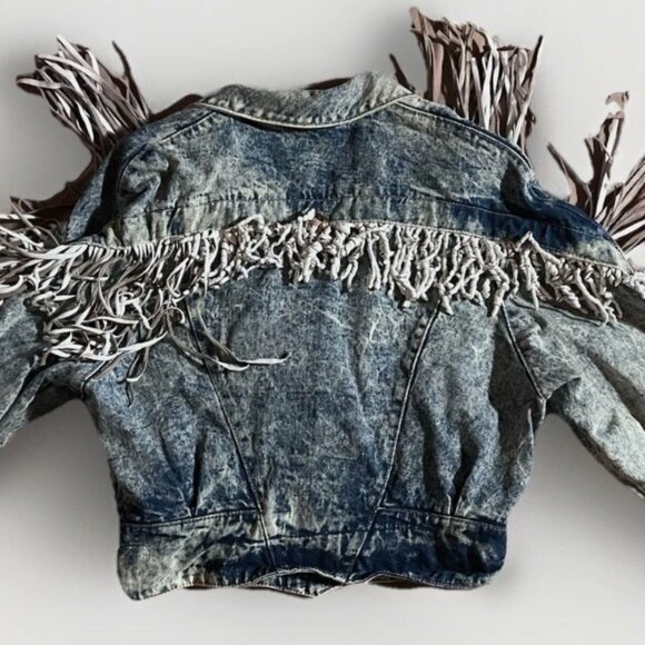 Outerwear by Phoenix Vintage Acid Washed Distressed Fringe Denim Jean Jacket - Picture 2 of 8